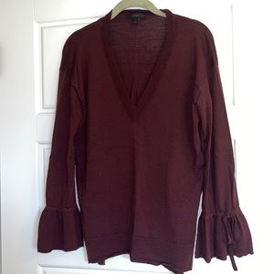 J. CREW Burgundy Merino Wool V-neck Sweater with Bow Wrists Size Medium EUC